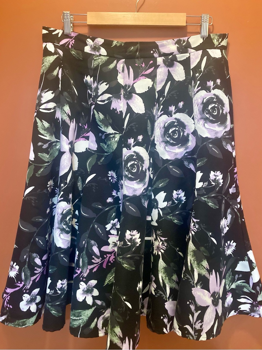 Eva Mendes / NY&Co Floral A-Line Skirt